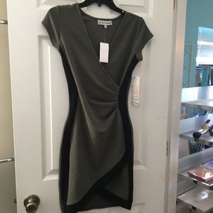 Green body con dress